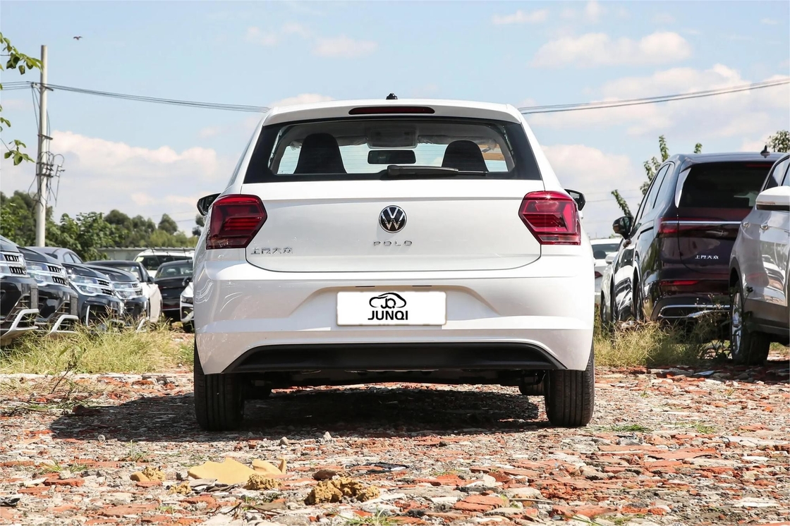 Volkswagen Benzynowy Samochód POLO 1.5L Dorośli Benzynowy Samochód Z 185km / H Maksymalna prędkość dla kierowców