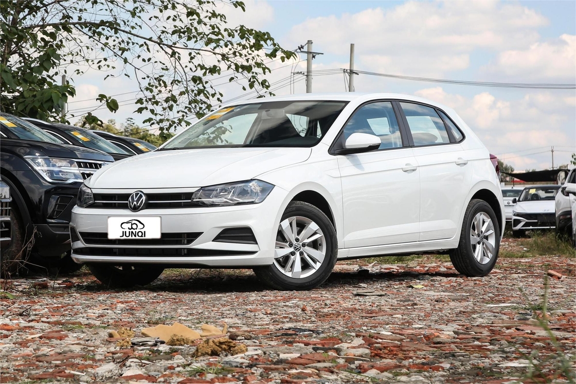 Volkswagen Benzynowy Samochód POLO 1.5L Dorośli Benzynowy Samochód Maksymalna prędkość 185km/h Klasyczna Budowa