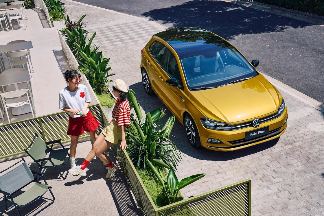 Volkswagen Benzynowy Samochód POLO 1.5L Dorośli Benzynowy Samochód Maksymalna prędkość 185km/h Klasyczna Budowa