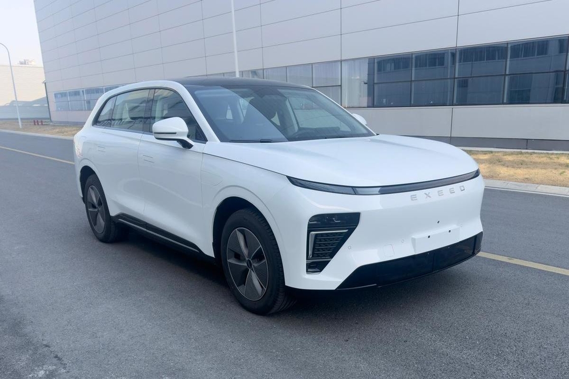 200km/h Chery Electric Car SUV EXEED ET 290 Nm Torque With Side Hang Door