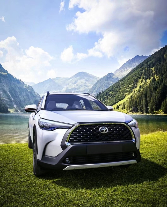 126 kW Toyota Benzynowy Samochód Corolla Sharp 2.0L Elektryczny Hybrid Dual Engine