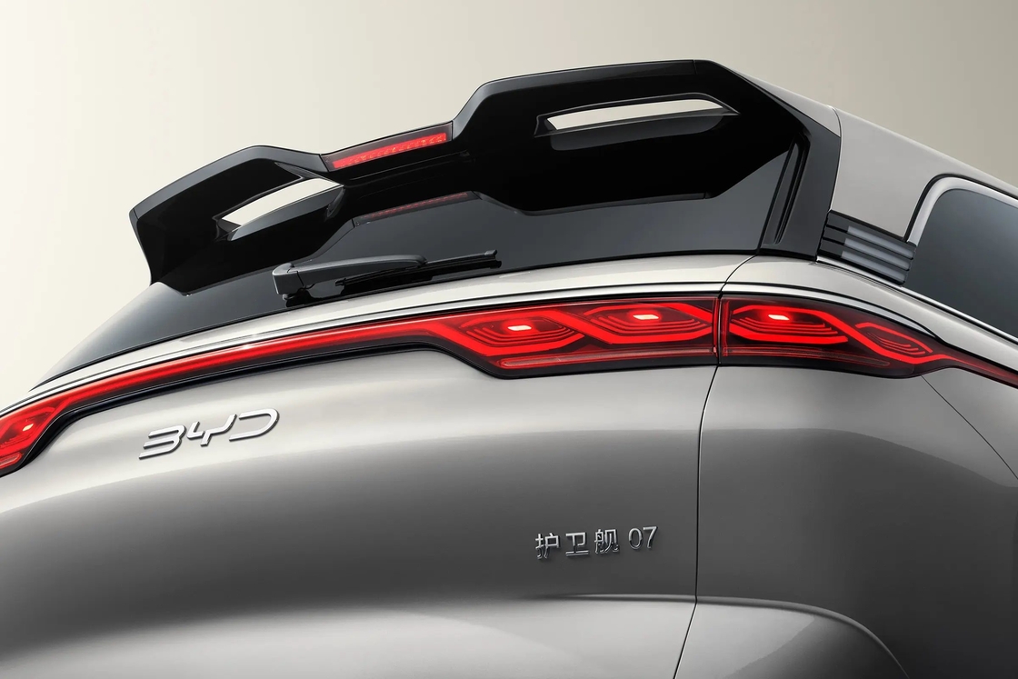 BYD Electric Car Frigate 07 Glory Edition Prosta i ciepła powłoka Biały kolor wnętrza