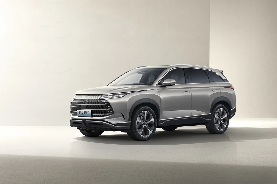 Średnia wielkość BYD Elektryczny samochód BYD Fregata 07 EV Z centralnym ekranem multimedialnym