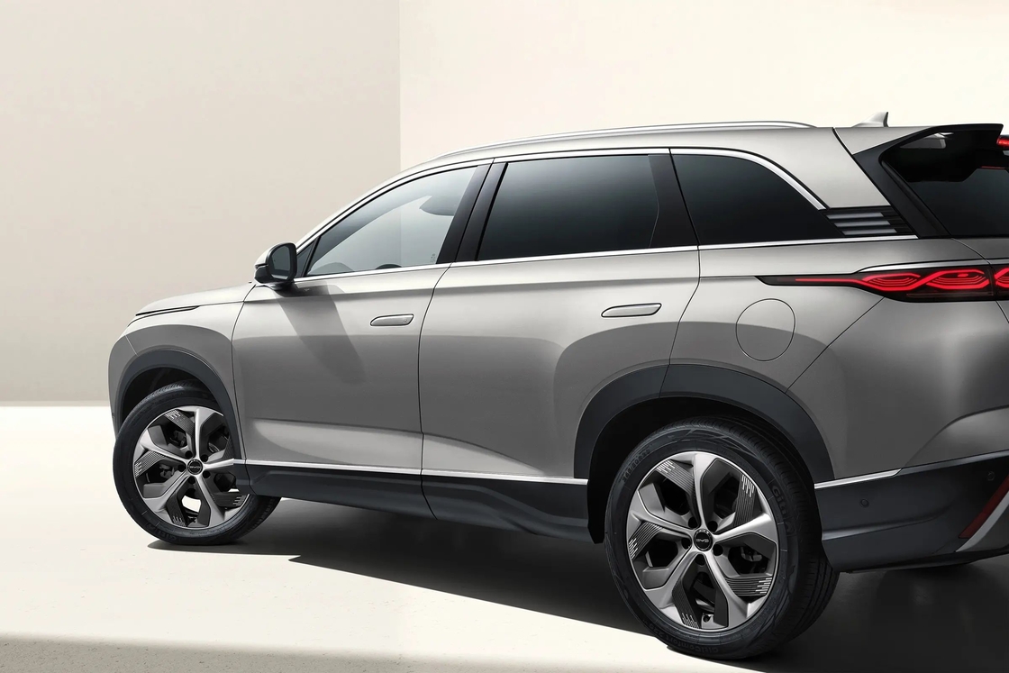 Uaktualnij swoją flotę z BYD Electric Car Frigate 07 Glory Edition DiLink 100 System silnika