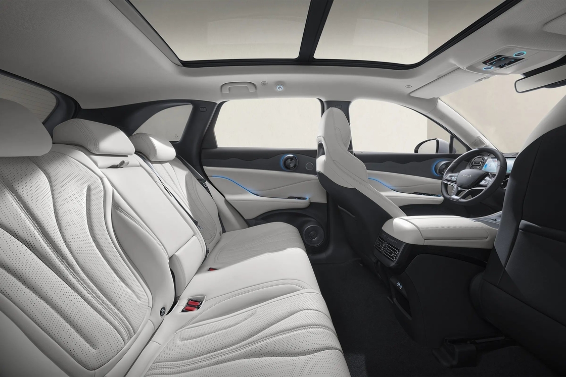 Uaktualnij swoją flotę z BYD Electric Car Frigate 07 Glory Edition DiLink 100 System silnika