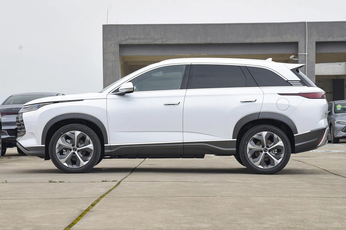 Nowa Energia BYD Elektryczny Samochód BYD Fregata 07 Dm-I EV Samochody SUV