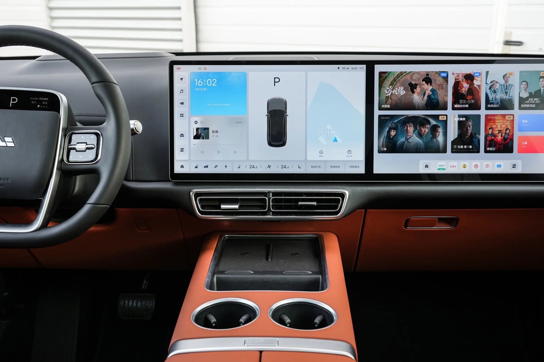 Li L7 Luxury Mid-to-Large Range Extender SUV z czterosobową wentylacją przez Lixiang Electric Car