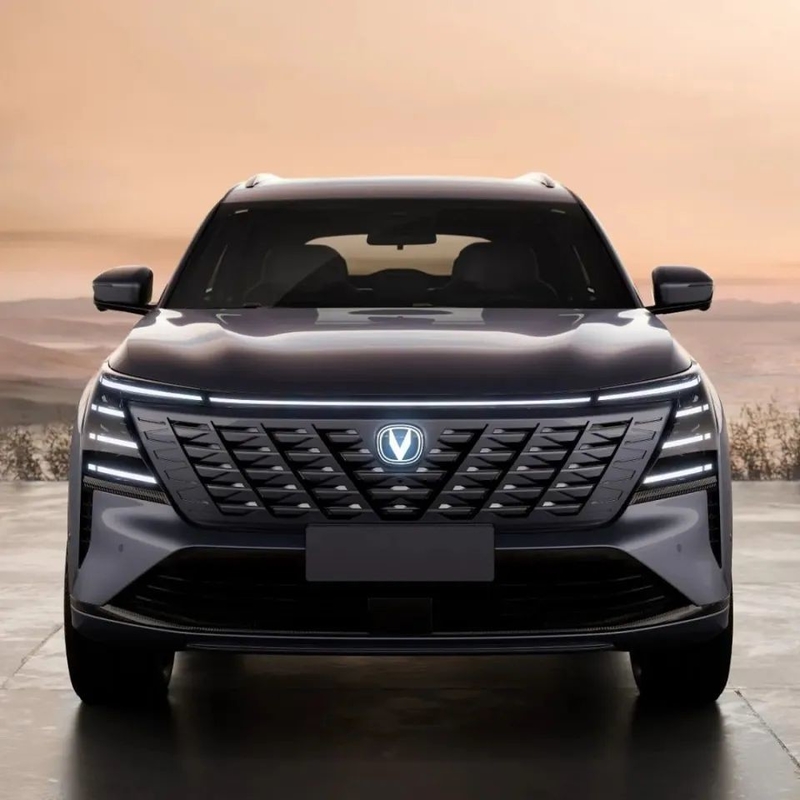 5 miejsc Changan Benzynowy Sedan Typ CS75 Plus Przednie koło napęd 200km/h