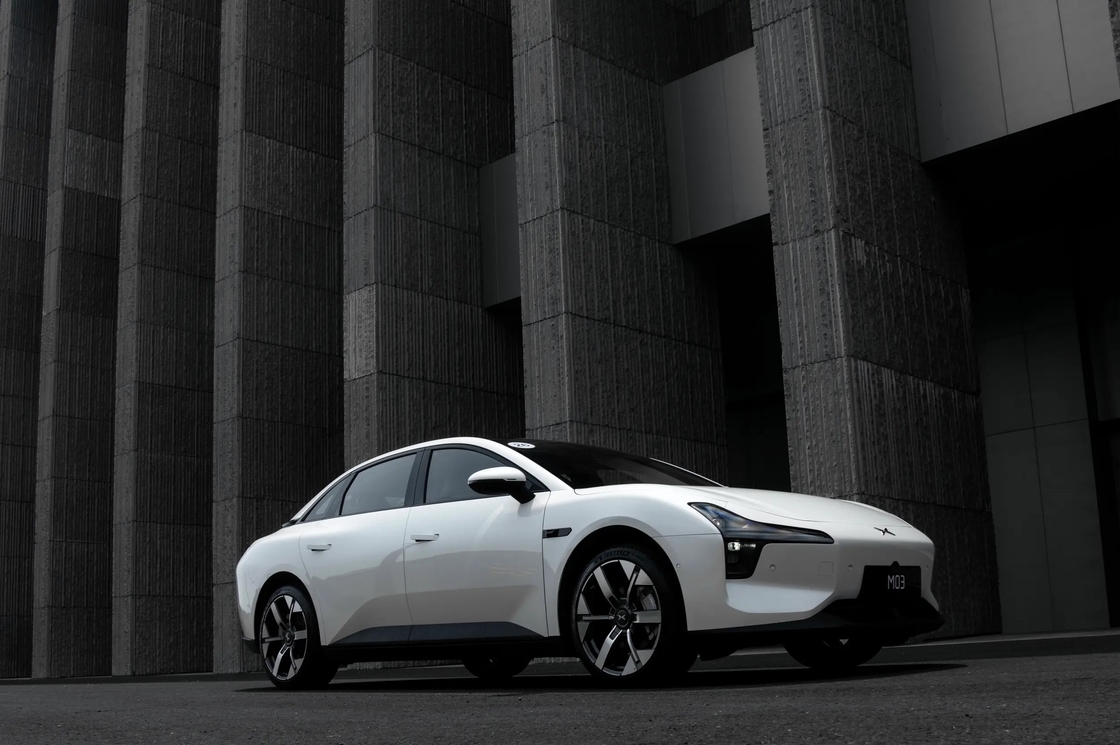 Xiaopeng Electric Car Zaawansowane funkcje bezpieczeństwa dla beztroskiej jazdy