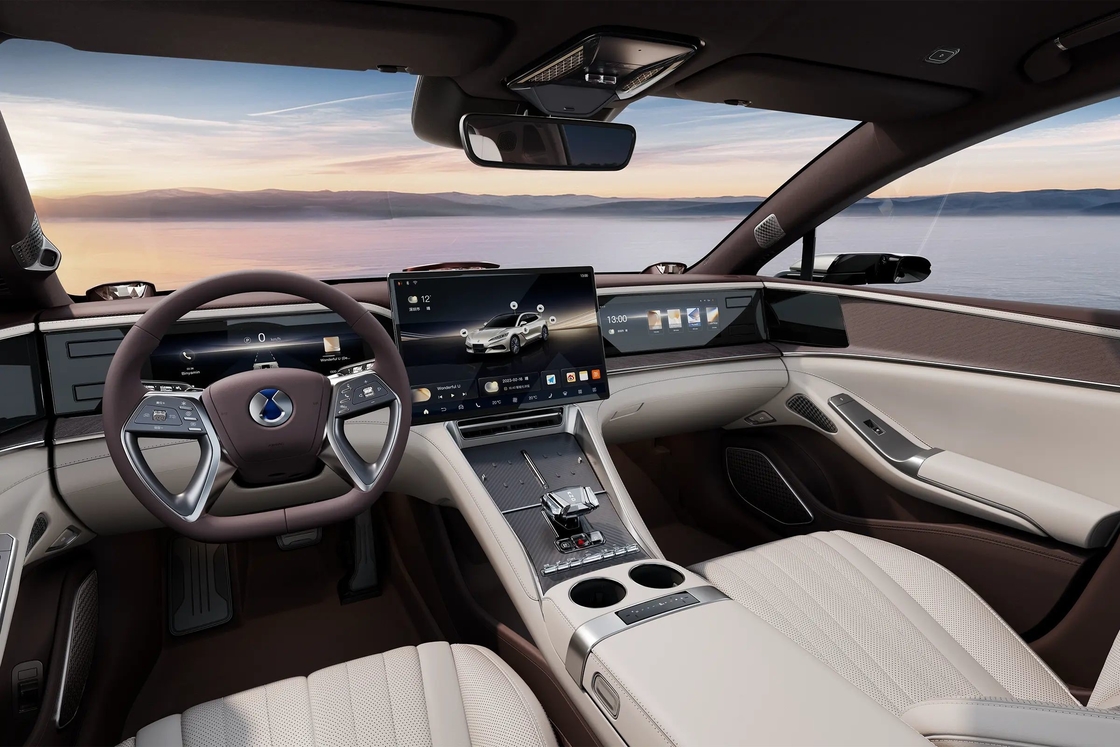 2024 Nowy DENZA Z9GT Sport Car 4WD Hybrid And Pure Electric EV Motor Nowy samochód energetyczny Sedan