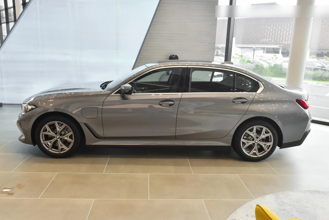 Wysokiej jakości Bmws I3 2024 2023 Samochód elektryczny Nowoczesne pojazdy energetyczne Na sprzedaż