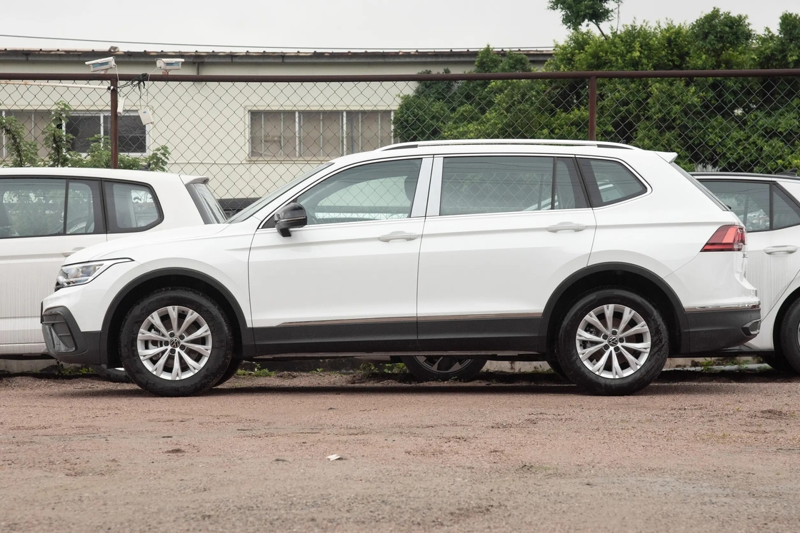 Volkswagen Tiguan 2024 R line 380TSI 4WD 1.5T 2.0T VW Tiguan L pro flagowa edycja 5 miejsc Benzyna Samochód SUV