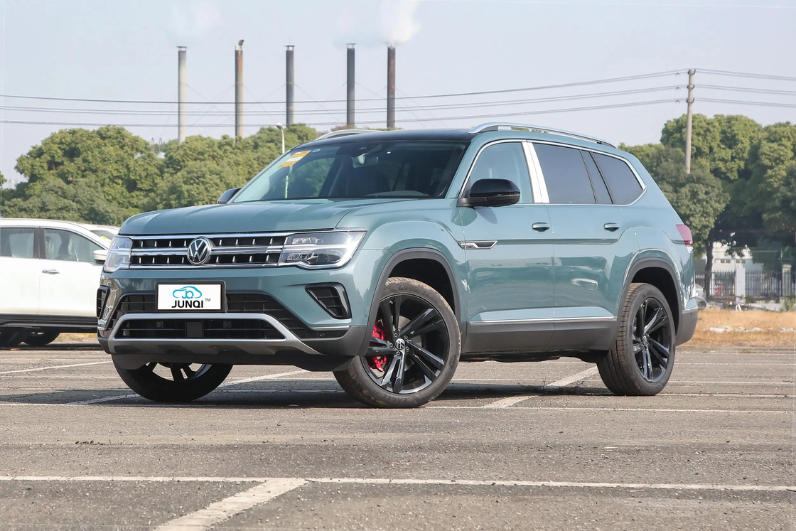 Chiński używany samochód VW Touron 2.5T-A/MT-530 4WD flagowa wersja 7-osobowy SUV Duża przestrzeń