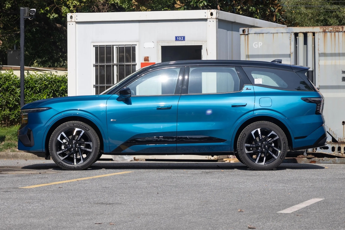 Ford Edge Ruijie L 2.0T EcoBoost E-hybrid 4WD 5-drzwiowy SUV Elektryczny samochód